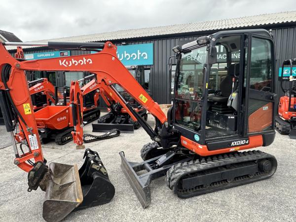 KUBOTA KX030-4